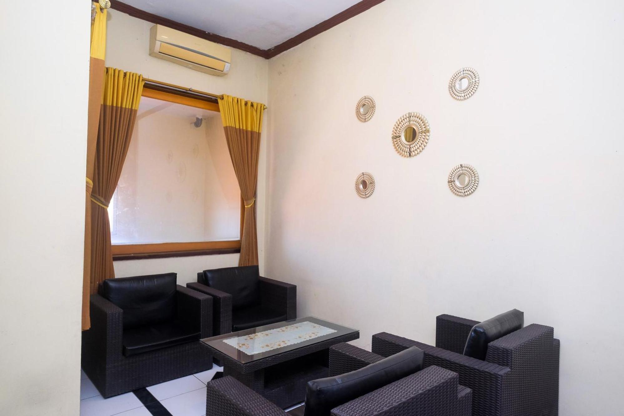 Urbanview Hotel Dedy Jaya Brebes Exterior foto